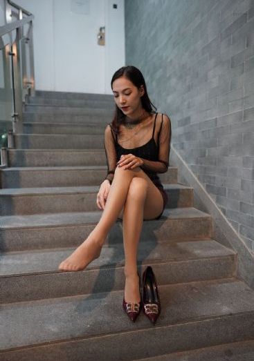 欧美白妇与四条黑棒_720HD高清在线观看