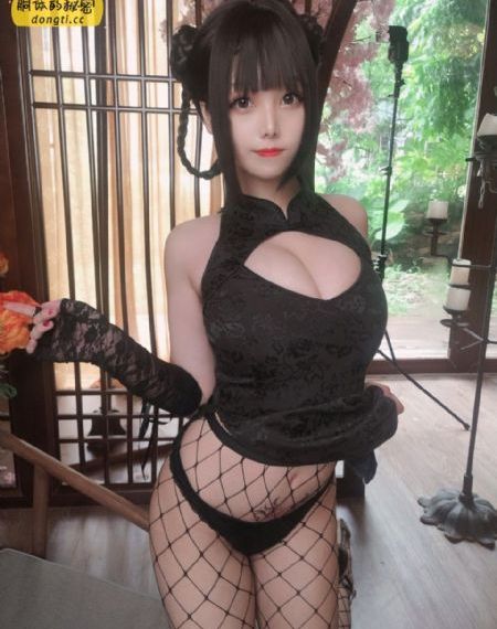 公交车一晃一晃撞进了水消防_4K在线播放观看