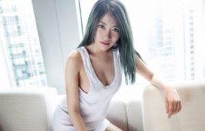 亚洲欧美校园一区_1080P电影完整版在线观看